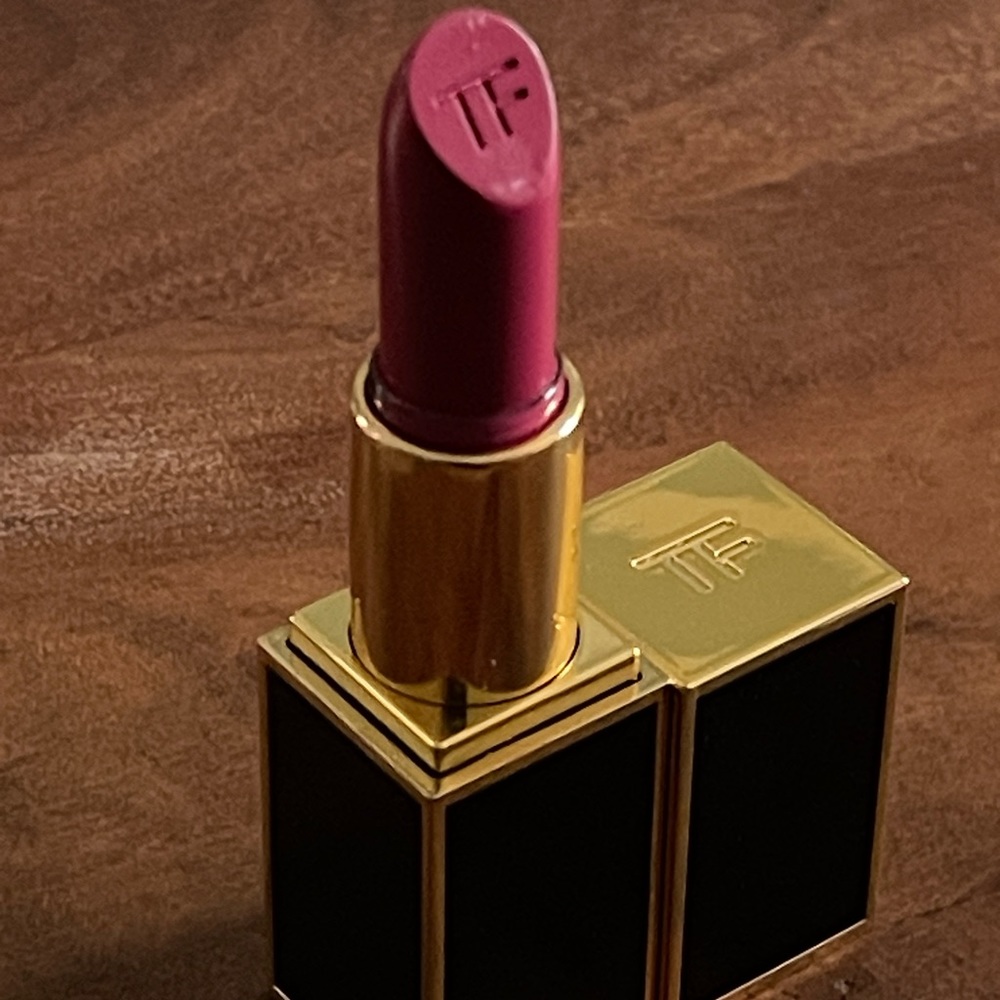 TOM FORD
